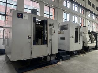 台湾东台TMH-400旋转工作台卧加
工作台:400*400
行程:510*510*510
BT40，8000转，30把刀
发那科0i-MF plus系统，主轴功率11kw
带中心出水，带排削机-1