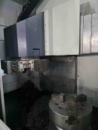 同款两台台湾油机500E数控立车，配15寸液压卡盘，主轴带齿轮箱，回转直径800，切削直径700，加工高度630，后排屑，精度完美-4