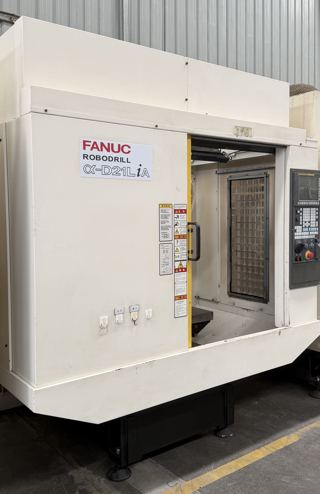 品牌:小黄机T700
型号:α-D21LiA
系统: FANUC Series 31i-MODEL B
主轴: 10000rpm  BT30
三轴行程:700×400×330mm
刀库:21把伺服刀库
日期:2016-1