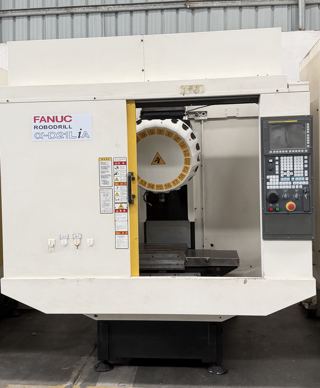 品牌:小黄机T700
型号:α-D21LiA
系统: FANUC Series 31i-MODEL B
主轴: 10000rpm  BT30
三轴行程:700×400×330mm
刀库:21把伺服刀库
日期:2016-2