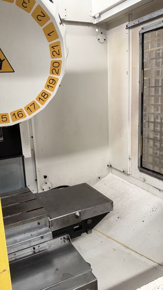 品牌:小黄机T700
型号:α-D21LiA
系统: FANUC Series 31i-MODEL B
主轴: 10000rpm  BT30
三轴行程:700×400×330mm
刀库:21把伺服刀库
日期:2016-5