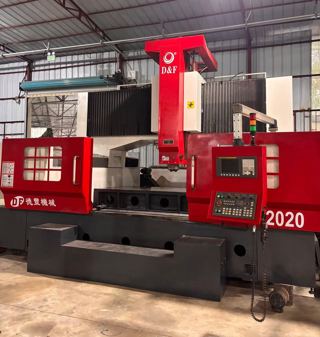 重型德丰2020桥式龙门加工中心，三轴行程2000*2000*1100，Fanuc MD系统，BT50主轴-4