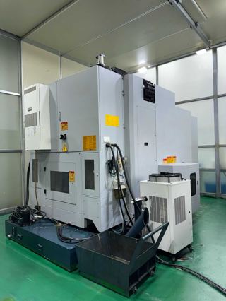 台湾新虎将GT-175V高速龙门加工中心/带刀库，行程1200*720*500工作台1200*720门宽1000门高700/HSK-A63主轴，24000转，西门子系统/三轴THK滚柱线轨，丝杆中空内冷/选配海德汉光栅尺，波龙对刀仪/2014年产/不改铭牌不翻新/在位使用中-4