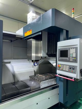 台湾新虎将GT-175V高速龙门加工中心/带刀库，行程1200*720*500工作台1200*720门宽1000门高700/HSK-A63主轴，24000转，西门子系统/三轴THK滚柱线轨，丝杆中空内冷/选配海德汉光栅尺，波龙对刀仪/2014年产/不改铭牌不翻新/在位使用中-3