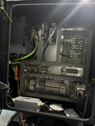 同款3台台群T600SE，三菱M80系统，BT30主轴，21T伺服刀库，主轴24000转，机况完美-8