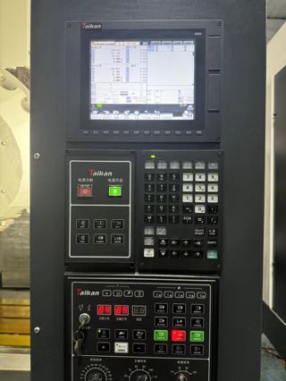 同款3台台群T600SE，三菱M80系统，BT30主轴，21T伺服刀库，主轴24000转，机况完美-6