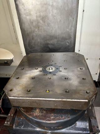 丽驰LH-500B卧式加工中心
控制器系統:FANUC 0i-MD
主轴锥孔BT50
工作台最大承重500kg
主轴电机功率15/18.5kW
工作台尺寸500*500mm
主轴转速6000r/min
最大行程X轴:700mm,Y轴:650mm,Z轴:650mm
刀库容量40把-3