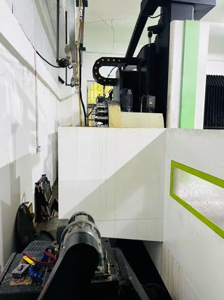 工厂在位一台正佑1312小龙门，重型三线，三菱M80系统，BT40主轴12000转，带刀库，带龙头排削-4