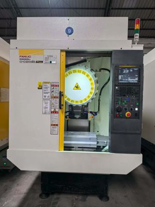 原厂2024年FANUC  D21MiB Plus[色][色][色]24000转，21T刀库，通电时间1000个小时左右，新机一般可遇不可求！只有4台，欲购新机的客户可考虑-2