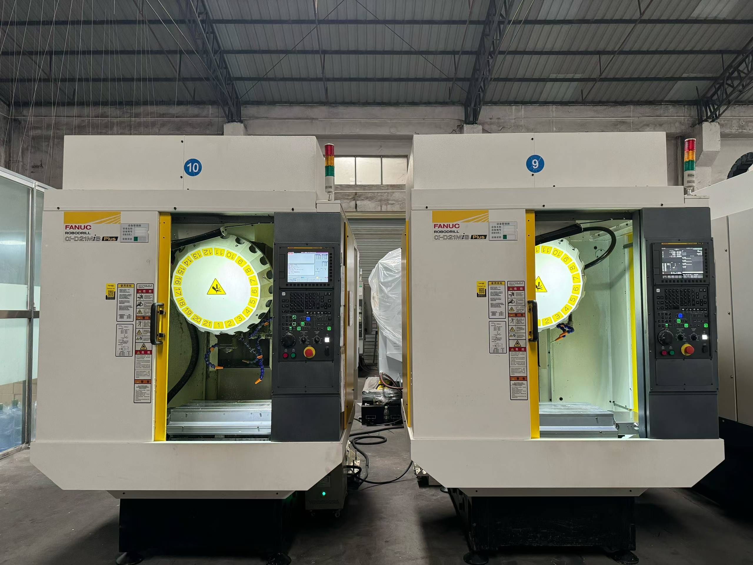 原厂2024年FANUC  D21MiB Plus[色][色][色]24000转，21T刀库，通电时间1000个小时左右，新机一般可遇不可求！只有4台，欲购新机的客户可考虑