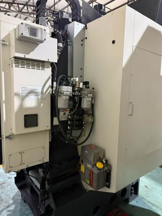 兄弟S500Z1钻攻中心，还剩13台
高扭主轴10000转，动力强劲
中心出水，深孔/攻丝更顺畅
重切削稳、排屑快、精度稳
精密五金/铝件批量首选
现货好价，欢迎试机-4