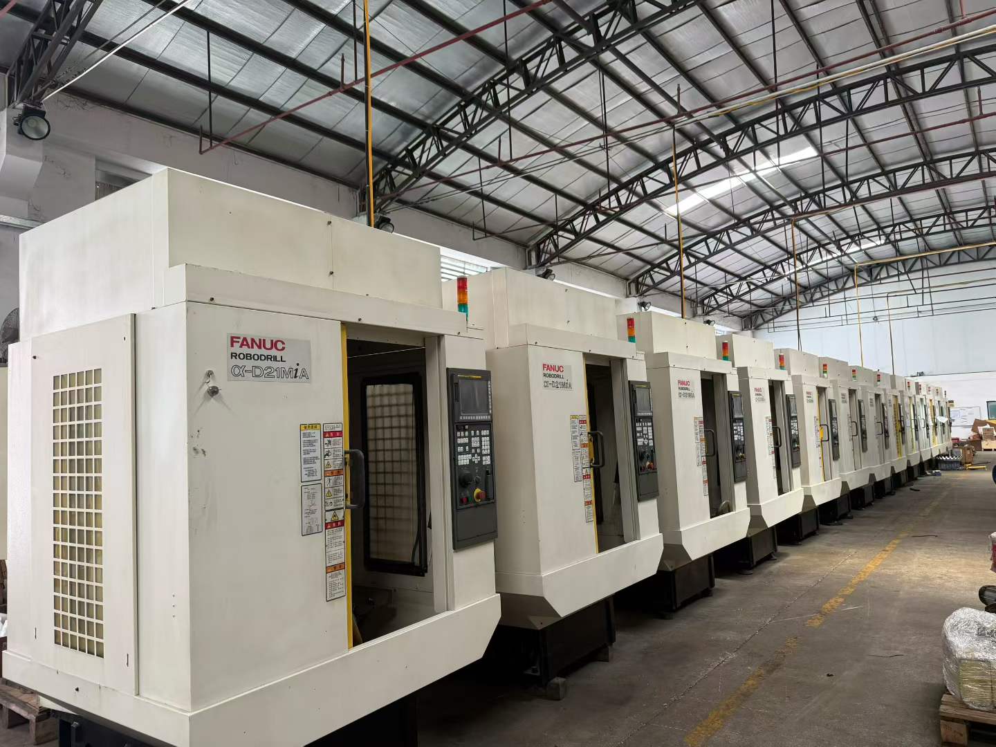 小黄机D21MiA，主轴24000转，21刀，31iB系统，适合做3c行业，精度高，速度快了，价格便宜！
