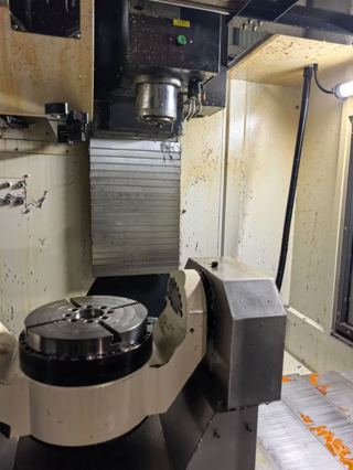 鸿天驰U380五轴机一台，新代220MA-5系统，BBT40主轴15000转，带刀库，支持五轴联动，带刀尖跟随-3