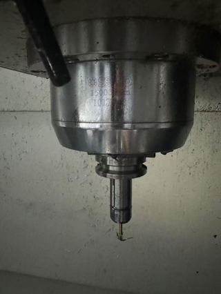 友嘉FEELER U-600 P五轴立式加工中心．23年12月份．主轴15000rpm．直线轴行程X 600．Y520．Z400 mm．盘面直径600 mm．24把刀库．配海德汉系统．-6