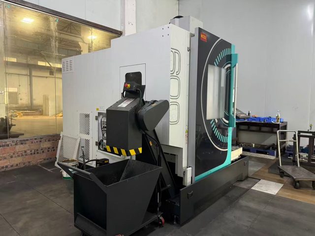 友嘉FEELER U-600 P五轴立式加工中心．23年12月份．主轴15000rpm．直线轴行程X 600．Y520．Z400 mm．盘面直径600 mm．24把刀库．配海德汉系统．