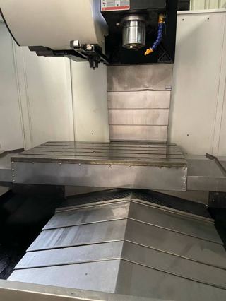 正佑ZYM-1380L两线一硬加工中心，三菱M80系统，台湾罗羿BT50主轴8000转，配备24位刀臂式刀库，X/Y轴50重型滚柱线轨，台正机身，机况精品！-6
