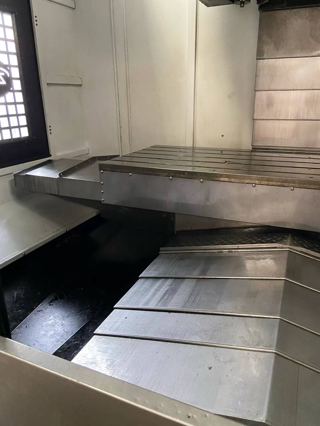 正佑ZYM-1380L两线一硬加工中心，三菱M80系统，台湾罗羿BT50主轴8000转，配备24位刀臂式刀库，X/Y轴50重型滚柱线轨，台正机身，机况精品！-7