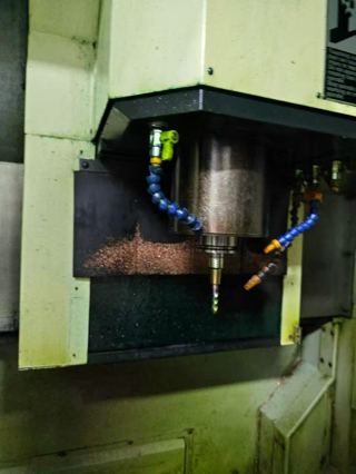 Makino V33
目前在工厂-6