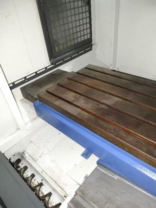 台湾YCM永进FV-102A加工中心，三轴日本THK线轨，行程1020*520*550，主轴BT40/12000转，带刀臂式刀库24把刀，发那科MXP-200i系统，带螺杆排销机-4