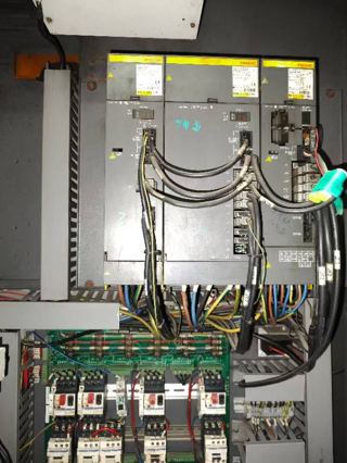 台湾YCM永进FV-102A加工中心，三轴日本THK线轨，行程1020*520*550，主轴BT40/12000转，带刀臂式刀库24把刀，发那科MXP-200i系统，带螺杆排销机-7