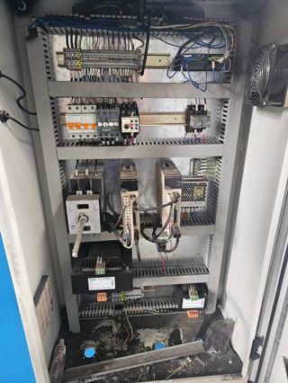 160吨3200双伺服数控折弯机 配备了TP10S系统 后档滚珠丝杠 直线导轨-5