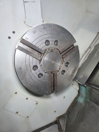 332，韩国斗山PUMA4005，A2-11主轴，过棒料117.5，配18寸三千里液压卡盘，主轴带齿轮箱 /重切神器，回转直径790，最大工件加工长度1042mm，两轴重型硬轨，12工位伺服液压刀塔,机床安装少用，新机品质精度。-5