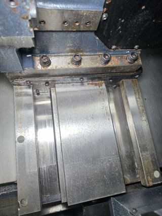 332，韩国斗山PUMA4005，A2-11主轴，过棒料117.5，配18寸三千里液压卡盘，主轴带齿轮箱 /重切神器，回转直径790，最大工件加工长度1042mm，两轴重型硬轨，12工位伺服液压刀塔,机床安装少用，新机品质精度。-8