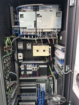 343，北一大隈LBR-370-e数控车床，同款3⃣️台
OSP- P300LA-e系统
8寸卡盘，12工位刀塔，带尾座
X/Z轴行程:260×1020mm
最大回转直径;530mm
最大加工长度:1000mm
主轴最大转速:4500r/min
2023出厂-8