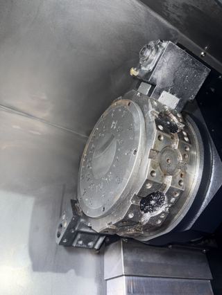 346，韩国斗山LYNX235MII车铣复合，同款2⃣️台
XZ行程：370*735mm，选配6000转
10寸卡盘、12工位，带一个动力头
最大车削直径：435mm
最大车削长度：650mm
主轴通孔：72mm
发那科Series Plus系统，2021年出厂-5