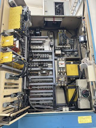 349，日本OM VTLEX915立式数控车床
 同款4台，双工位，带光栅尺
2014年出，16把刀
FANUC31i-MODEL B系统
XZ行程：2300*800mm
最大回转直径：1250mm
车削直径：1000mm
最大车削外径1000mm
最大加工高度800mm
工作台直径915mm，工作台承载能力1500kg
主轴最大扭矩5370nm
最大车削力25000N
主轴传动方式为带传动，导轨类型为硬轨
外形尺寸5200×6000×4000mm-8