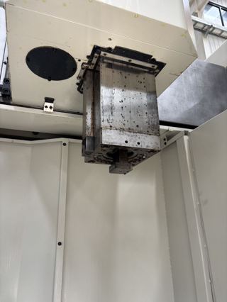 350，台湾荣田VL-86C高速数控立车
FANUC Series 0i-TF系统
工作台直径：600mm，24寸液压卡盘
最大旋径：950mm
最大切削径：900mm
最大切削高度：650mm
最大加工物重量：2,000 公斤
主轴转速：5-600高，低二档，二段变
滑枕刀座面至工作台面高度：1175mm,12把刀库
两硬轨，高刚性箱型结构
出厂日期：2016年10月
适合大型盘类/环类零件重切削，成色新、精度稳定-5